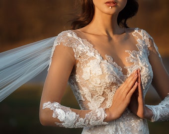 Dentelle Sequin Sparkling Robe de mariée Une ligne avec manches longues et train