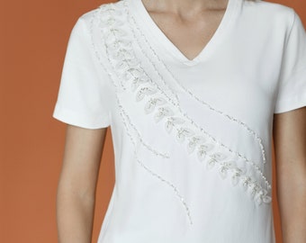 Luxury Sustainable T-shirt with 3D Lace "the Essential" Collection