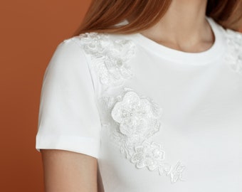 Luxury Sustainable T-shirt 3D flowers embroidery "the Essential" Collection Organic Cotton