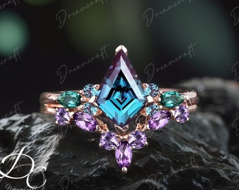 Kite Cut Alexandrite ring for women vintage Alexandrite engagement ring set art deco emerald ring amethyst wedding band unique wedding  set
