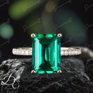 Smaragd Verlobungsring 4 Karat Smaragdschnitt Einzigartiger grüner Smaragd 14K Gelbgold Verlobungsring für Frauen Vintage Braut Jahrestag Geschenk