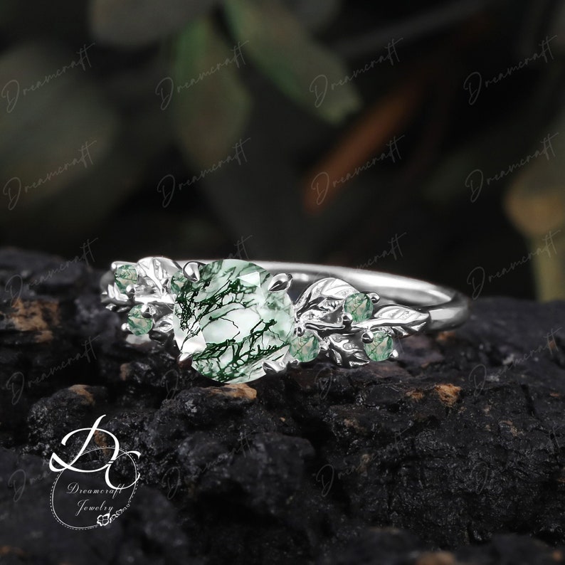 Anillo de compromiso de ágata de musgo de oro blanco con hoja Art Déco, anillo de promesa de racimo inspirado en la naturaleza, rama de piedra preciosa verde, anillo nupcial, joyería imagen 10