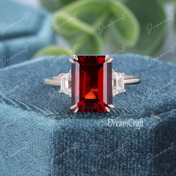 Emerald cut garnet cheap ring vintage