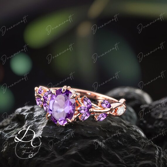 Vintage Oval Natural Amethyst Engagement Ring Unique Cluster  display picture 1