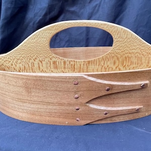 井藤昌志　OVAL CARRIER Shaker Oval Divided Carrier Cherry and Quartersawn Sycamore