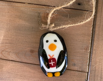 Fused glass Christmas Penguin decoration, Christmas decoration, glass decoration, fused glass in Cornwall