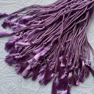 100 x Soft Vintage Mauve Tassels Perfect for Crafting Sewing Projects etc.