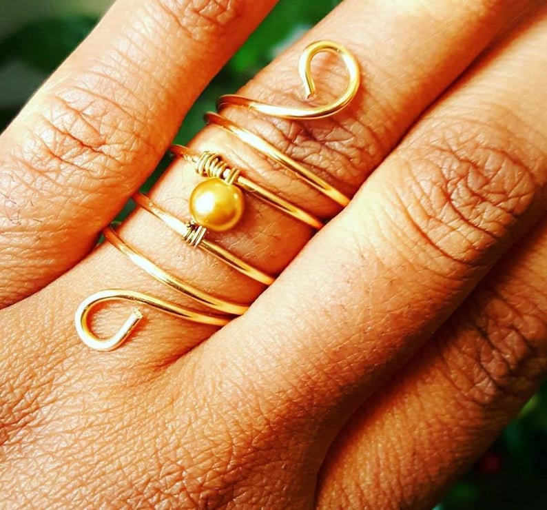 Size 7.5 Gold Tone Copper Wire Ring