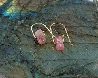 Raw Pink Tourmaline Earrings, 14k Gold Filled, Minimalist, Gold Earrings, Gift for her, Pink Gemstone,