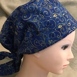 Kirurgisk skrubbmössa i pixie-stil