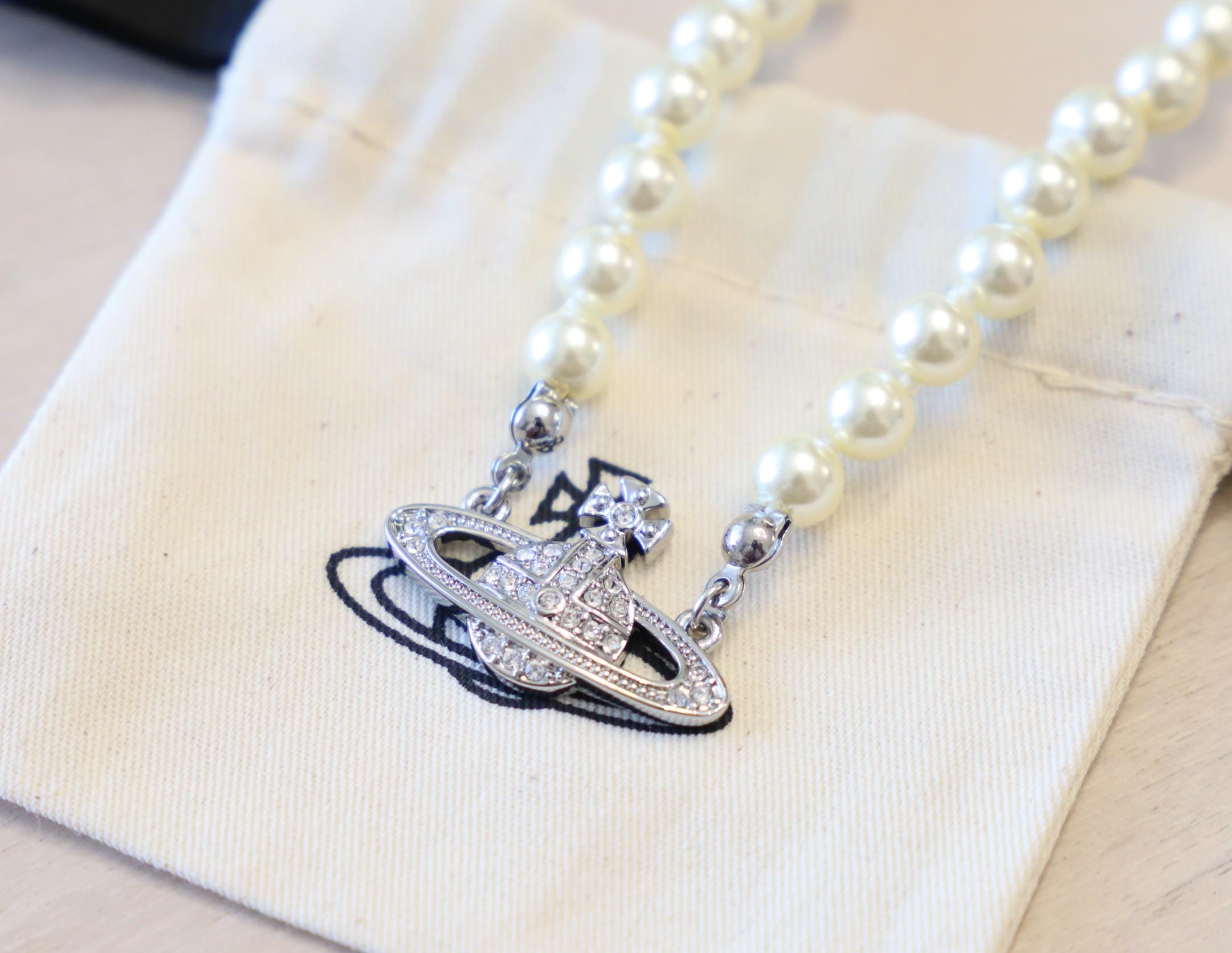 PALACE VIVIENNE WESTWOOD PENDANT SILVER Vivienne Westwood Petra 