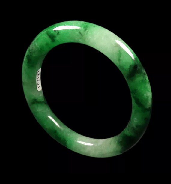 VINTAGE Large Jadeite Green Jade Bangle Size 61mm… - image 2