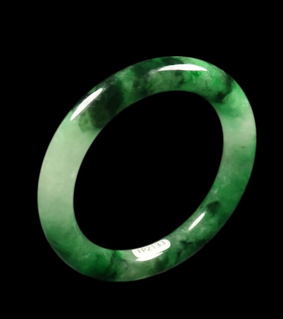 VINTAGE Large Jadeite Green Jade Bangle Size 61mm… - image 4
