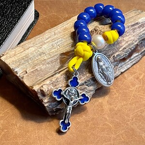 Pray for Ukraine Paracord pocket Rosary