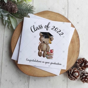 Carte de fin d’études personnalisée, promotion 2022, à elle au chapitre suivant