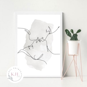 Kissing Couple Line Art Print: Modern Home Decor