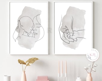 Puede incluir: Dos impresiones minimalistas de arte de línea con fondos de acuarela. La primera impresión muestra a una madre y un bebé en una sola línea, la segunda impresión muestra dos manos que se sostienen.
