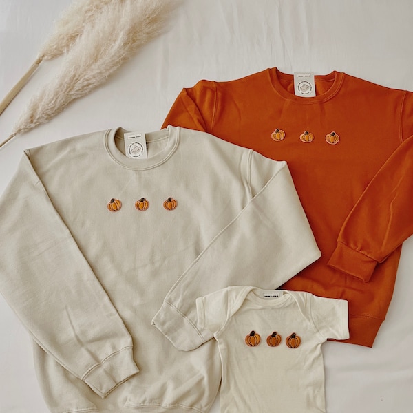 Fall Matching Family Outfit | Pumpkin Patch Family Outfit | Halloween Family Costume | Fall Mommy and Me Outfit |Fall Pregnancy Announcement