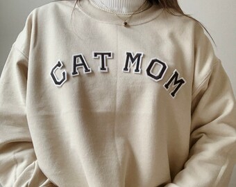 Cat Mom Sweatshirt | Cat Mama Sweatshirt | Vintage Sweatshirt | Cat Mama Sweater | Cat Parent Sweatshirt | Cat Mom Gifts | Gift for Cat Mom