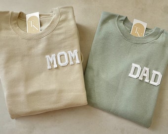 Dad Sweatshirt | Mom Sweatshirt | Mama Sweatshirt | New Dad Gift | New Mom Gift | Dad Shirt | Pregnancy Announcement Shirts | Mom and Dad