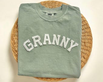 Comfort Colors® Granny Shirt, Granny Tee, Granny Tshirt, Granny Gift, New Grandma Gift, Grandma To Be Gift, Birthday Gifts for Grandma