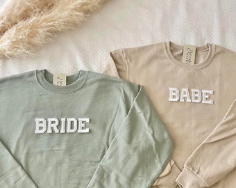 Bride Sweatshirt | Bride Crewneck | Babe Sweatshirt | Bridesmaid Sweatshirt | Bridesmaid Proposal Gift | Personalized Bride Gift