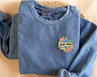 Comfort Colors® 読書好きスウェットシャツ、本好きスウェットシャツ、読書好きスウェットシャツ、秋用スウェットシャツ、読書好きへのギフト、司書用スウェットシャツ