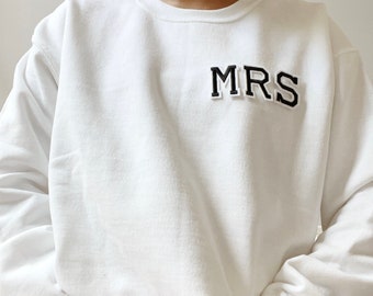 Mrs Sweatshirt | Mrs Crewneck | Future Mrs Sweater | Bride Sweatshirt | Bride Crewneck | Bride Gift | Bridal Shower Gift|Bachelorette Outfit