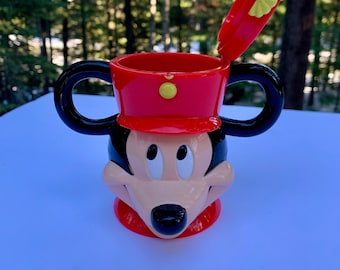 Disney on Ice Mickey Mouse cup with lid,