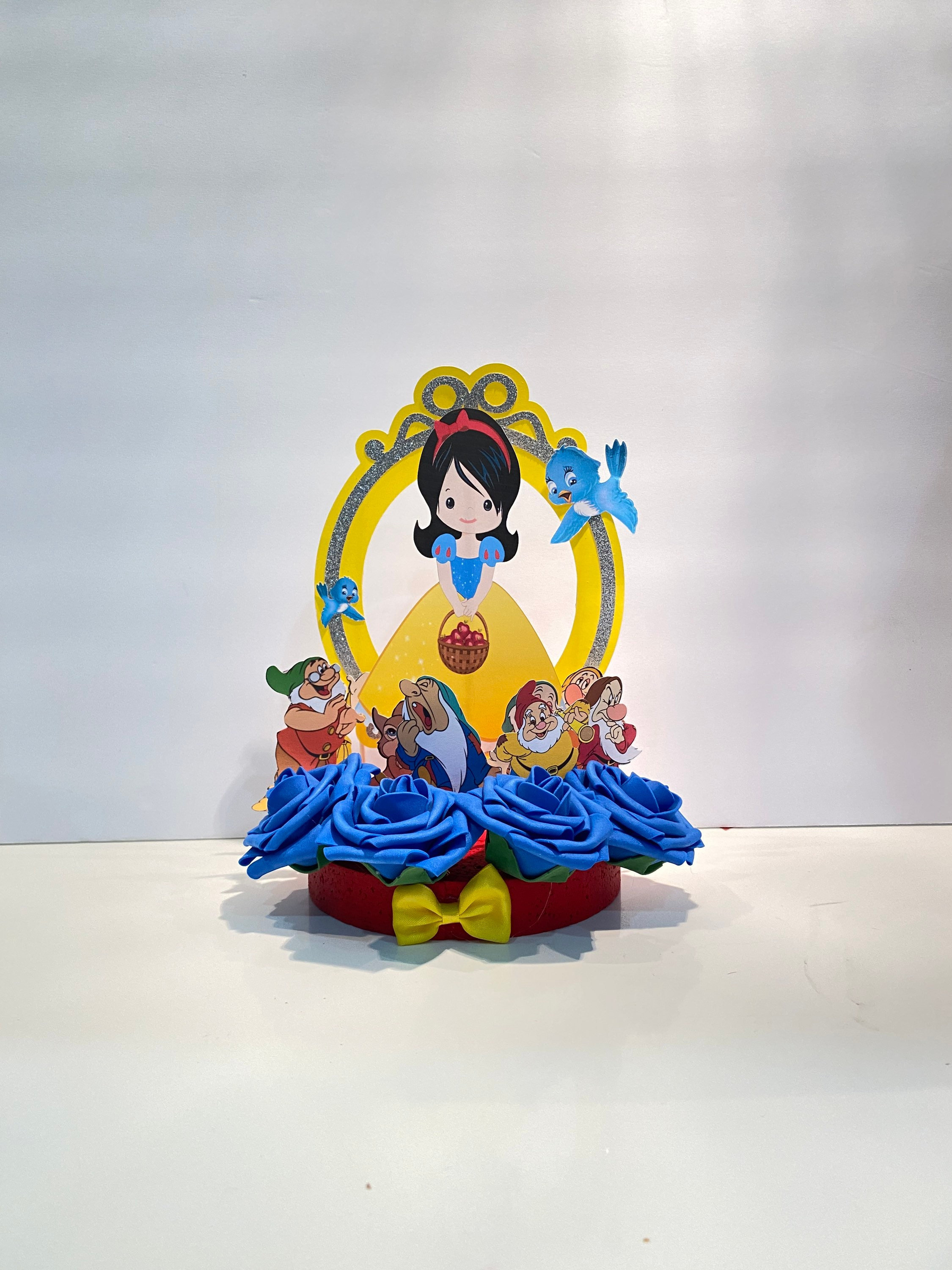 Color blanco como la nieve - Combinaciones, Código HEX - Shutterstock, image size:2250x3000