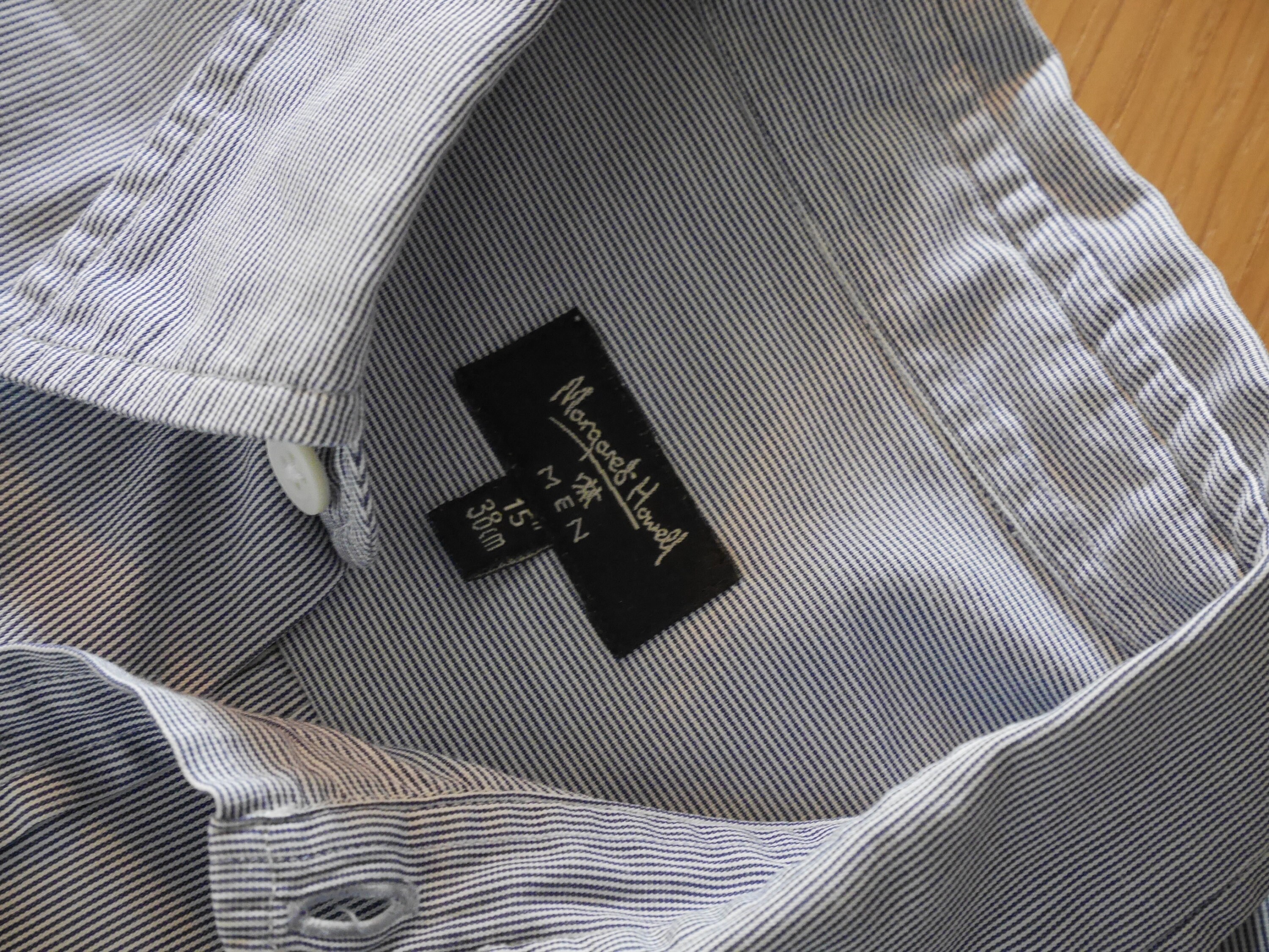 CHEMISE À VOLANTS - Bleu moyen | Belgique / Belgium CHEMISE À VOLANTS - Bleu moyen | Belgique / Belgium