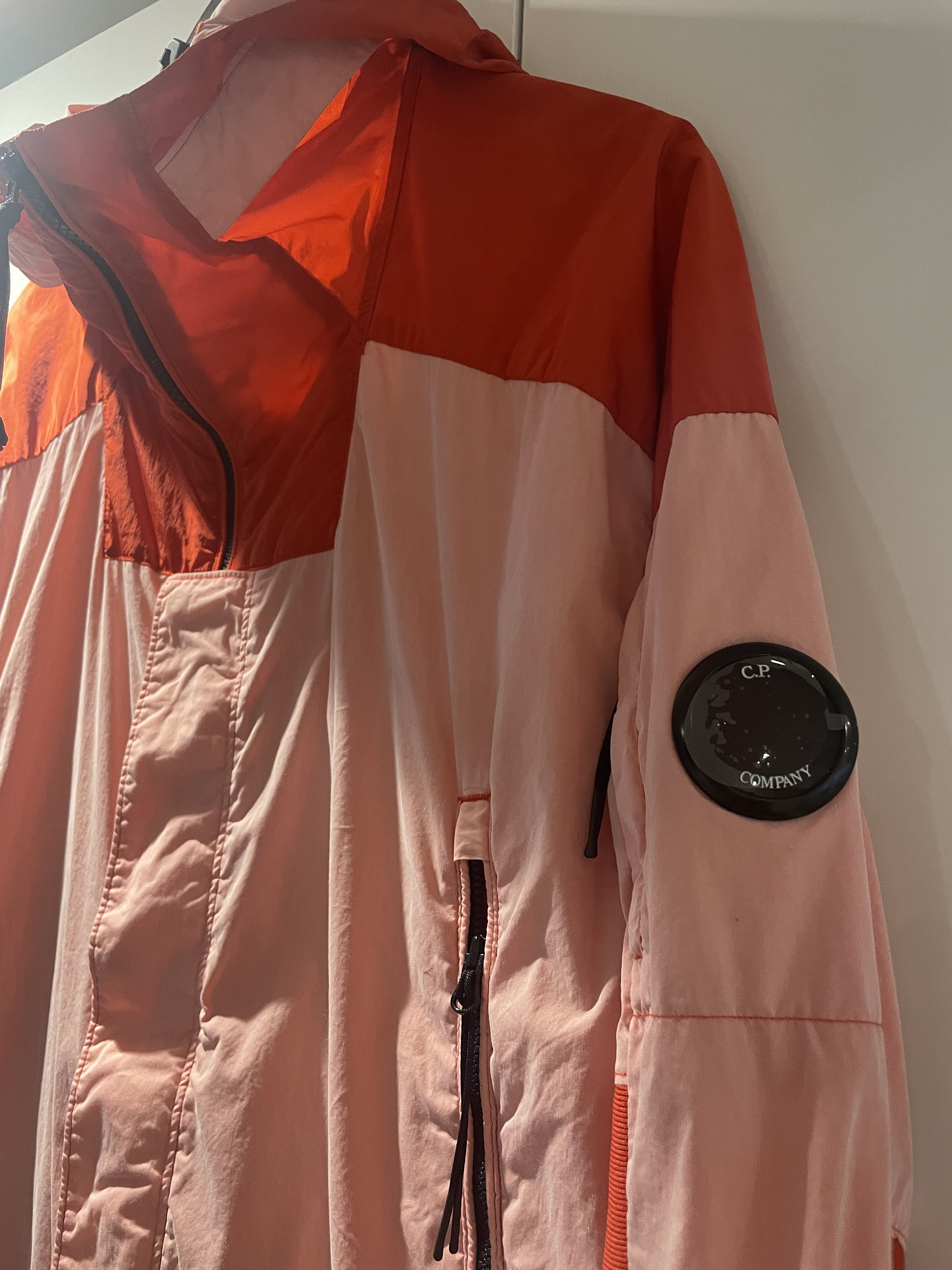 CP Company 50Fili フード付きコットン/ナイロン ピンク&レッド