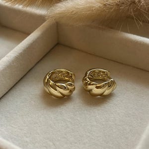 14k gold filled croissant earrings, small croissant earring women, gold twisted hoop earrings, gold huggie hoops, Gold thick hoop earrings