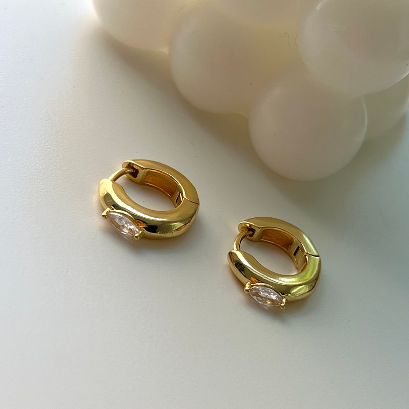 Eyes Earrings main image 1