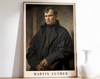 Könnte beinhalten: Ein Porträtgemälde von Martin Luther, einem deutschen Theologen und Reformator. Er ist in einer schwarzen Robe mit einer goldenen Kette und einem Kreuz dargestellt. Das Gemälde ist in einem einfachen Holzrahmen gerahmt.