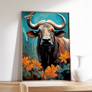 Può includere: Un'illustrazione digitale di un toro marrone e nero con grandi corna in piedi in un campo di fiori arancioni. Lo sfondo è un gradiente blu e verde. Il testo "Wildlife" è scritto in bianco nella parte superiore dell'immagine.