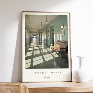 Könnte beinhalten: Ein gerahmter Druck eines Gemäldes von Edward Hopper mit dem Titel "Corridor". Das Gemälde zeigt einen langen, leeren Flur mit einer Bank am Ende. Der Flur ist mit Fenstern gesäumt, die Sonnenlicht hereinlassen und Schatten auf den Boden werfen.