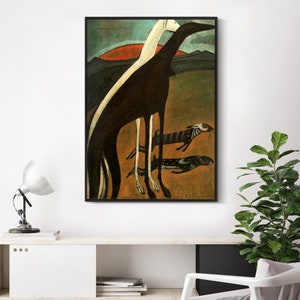 Puede incluir: Una pintura de tres perros estilizados en un entorno paisaj&iacute;stico. Los perros son negros, blancos y marrones, y se representan en un estilo simplificado, casi abstracto. El fondo es de un naranja y un verde apagados, con una sugerencia de colinas y una puesta de sol.