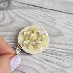 Plato Varenyky en miniatura: Comida para casa de muñecas de arcilla polimérica a escala 1/12