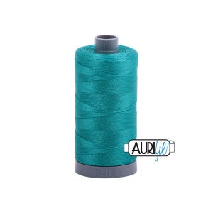 Jade (4093) | 28wt Large Spool (750M / 820Y) | Aurifil Thread | attcs - atpb6 - atcvvt