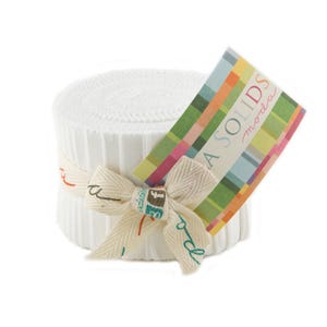 Bella Solids 2.5" Strip Junior Roll (Junior Jelly Roll) in White by Moda (9900jjr 98)