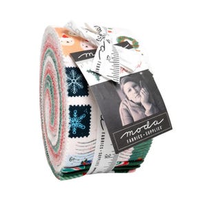 Tiny Christmas 2.5&quot; Strip Roll (Jelly Roll) by Lizzy House for Moda (37130jr)