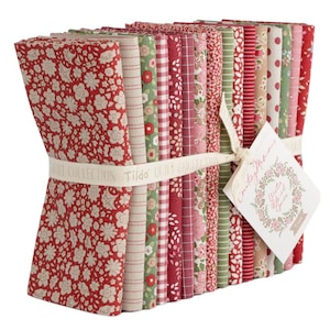 Creating Memories Fat Quarter Bundle in Winter by Tilda (til300209)
