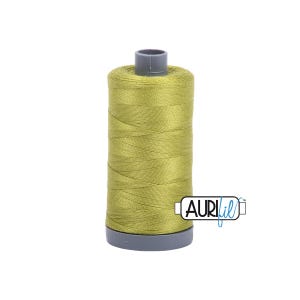 Light Leaf Green (1147) | 28wt Large Spool (750M / 820Y) | Aurifil Thread | attcs - atpb6 - atc05v