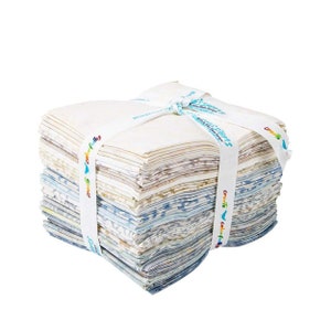 Expressions Batiks Fat Quarter Bundle in Breathe by Riley Blake Designs for Riley Blake (fq-breathe-21)