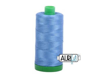 Light Wedgewood (2725) | 40wt Large Spool (1000M / 1094Y) | Aurifil Thread | attfl - atpb6 - atcr2y