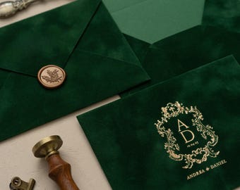 Sobres de terciopelo para invitaciones, sobres personalizados con monograma para bodas, con estampado metalizado en tamaños A7, C6 y C5.