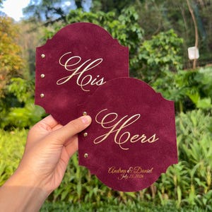 Libros de votos de terciopelo, juego de 2, estampado en lámina dorada, personalización con nombres y fecha - Recuerdo de la ceremonia / 5.15 x 6.75 pulgadas
