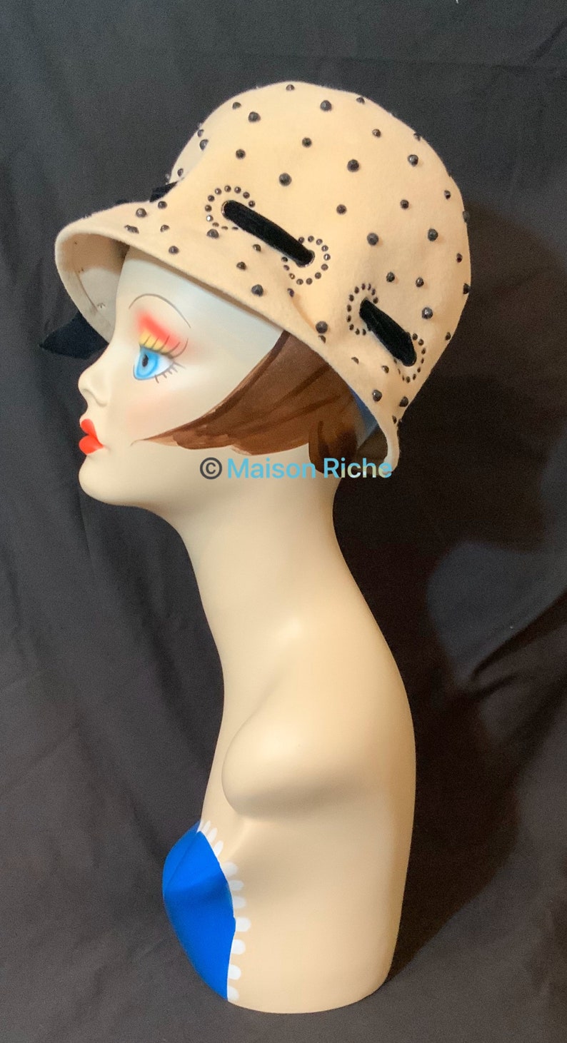 Vintage Mr John Jr Camel Wool Cloche Hat
