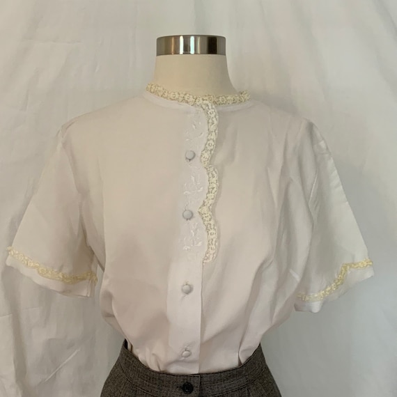 Vintage 1940s White Button Up Blouse